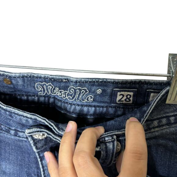 Miss Me JB6200P Boyfriend Capri Jeans Women's Size 28 - Picture 4 of 14